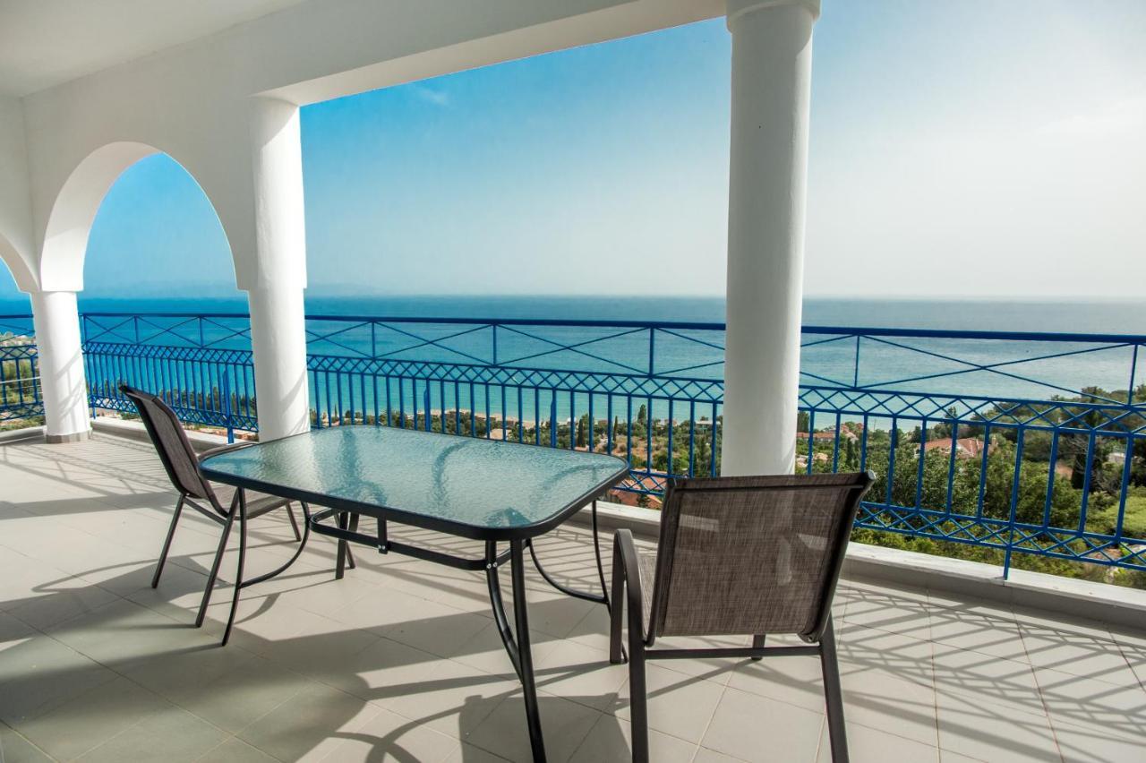Folies Apartment Lourdata  Luaran gambar
