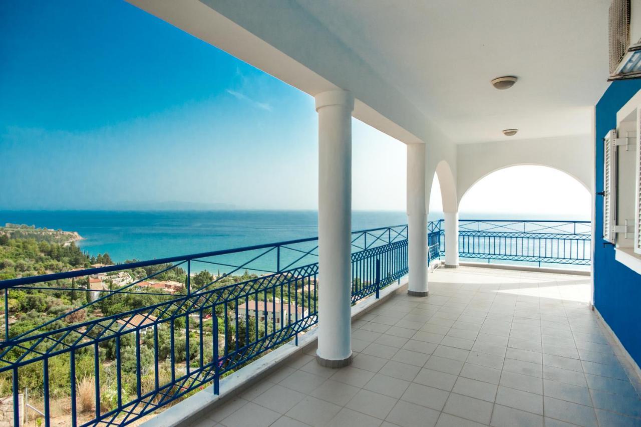 Folies Apartment Lourdata  Luaran gambar