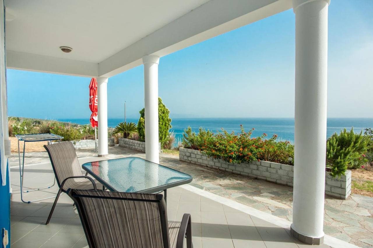 Folies Apartment Lourdata  Luaran gambar