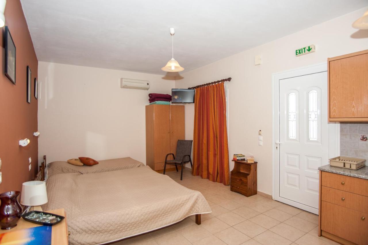 Folies Apartment Lourdata  Luaran gambar