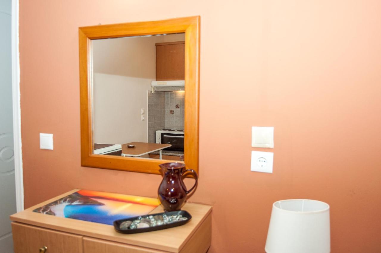 Folies Apartment Lourdata  Luaran gambar