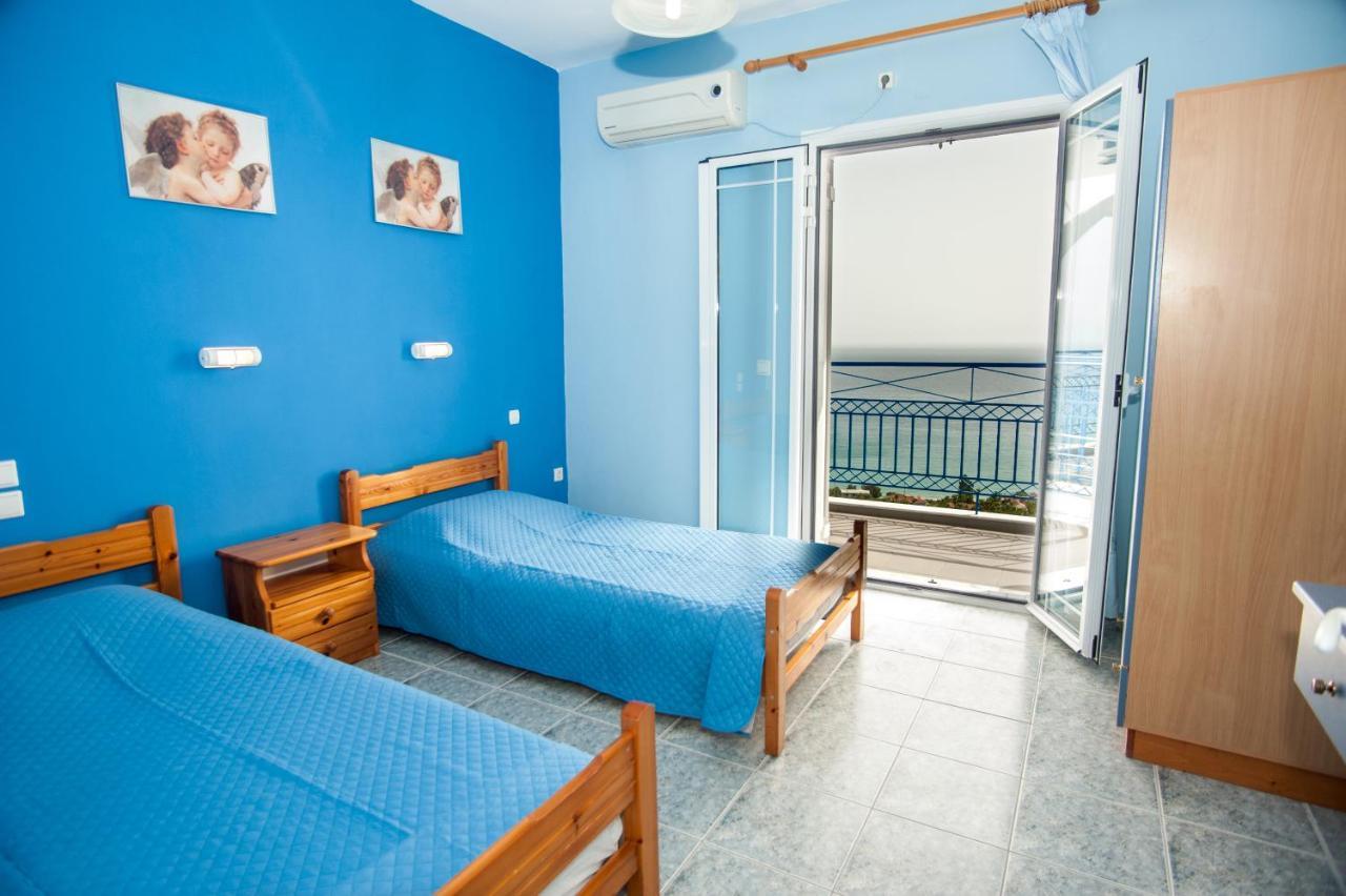 Folies Apartment Lourdata  Luaran gambar