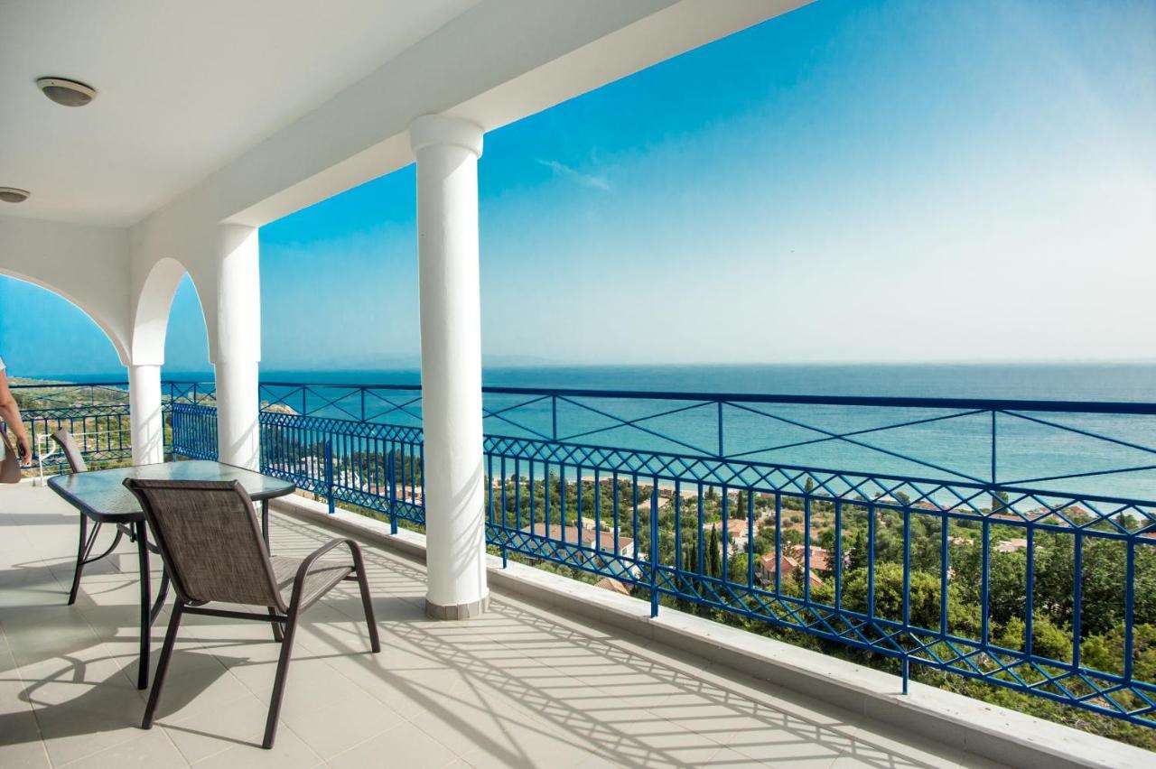 Folies Apartment Lourdata  Luaran gambar