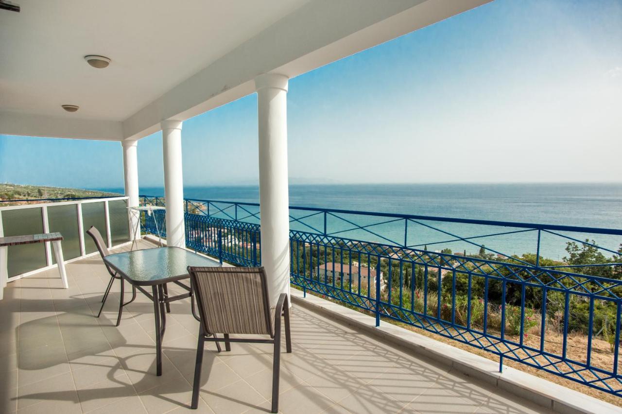 Folies Apartment Lourdata  Luaran gambar