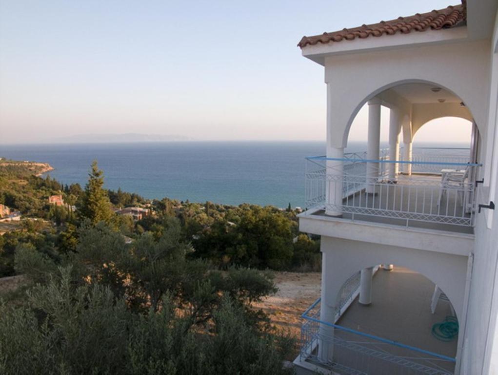Folies Apartment Lourdata  Luaran gambar