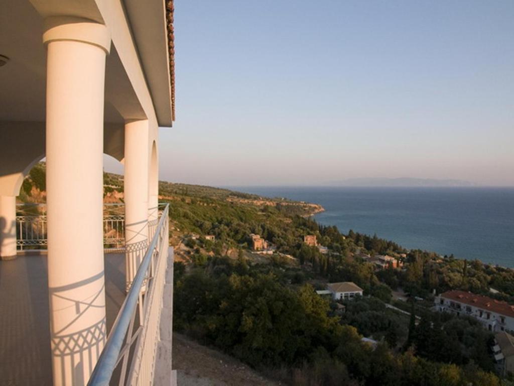 Folies Apartment Lourdata  Luaran gambar