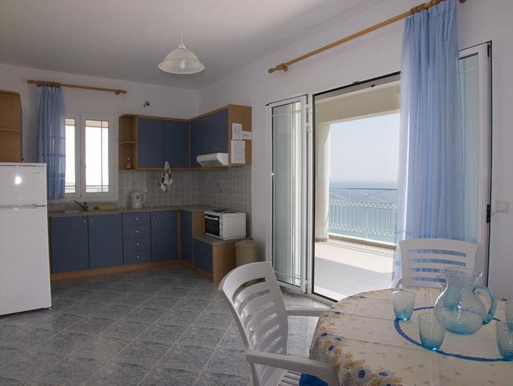 Folies Apartment Lourdata  Bilik gambar